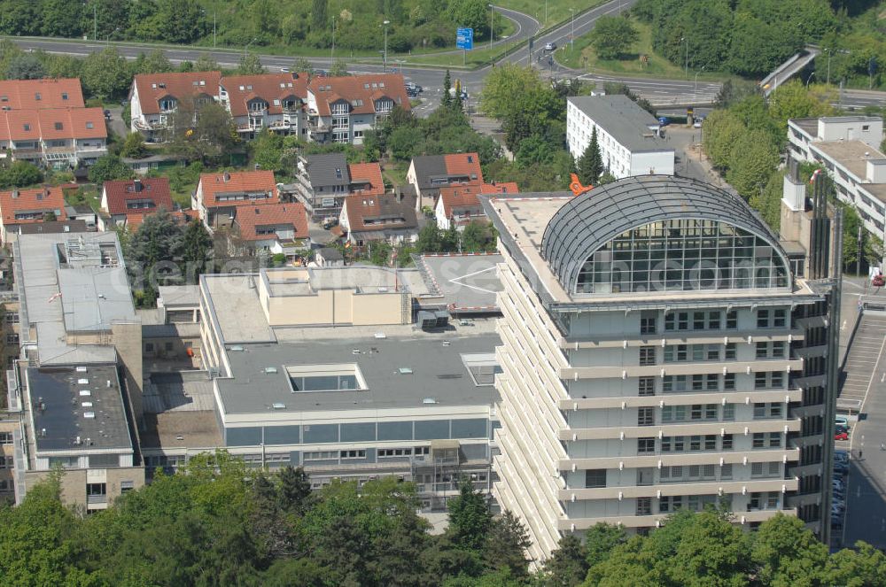 Frankfurt am Main from above - Blick auf die Unfallklinik der Berufsgenossenschaften. Hier befindet sich ein Zentrum für Unfallchirurgie und Orthopädische Chirurgie. View of the accident hospital of professional associations. Here is a Center for Accident Surgery and Orthopaedic Surgery.