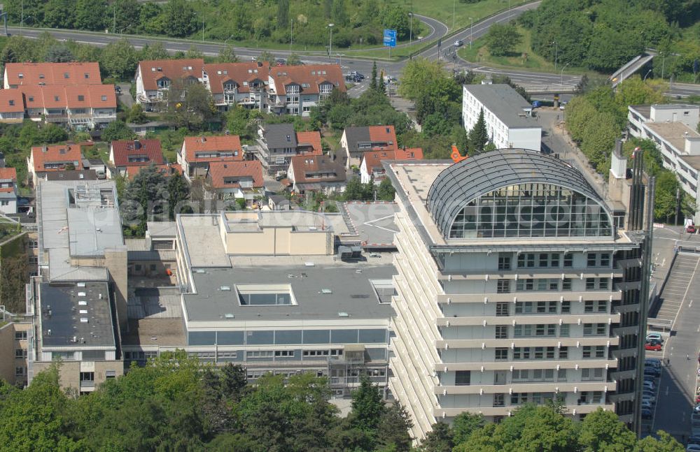 Frankfurt am Main from the bird's eye view: Blick auf die Unfallklinik der Berufsgenossenschaften. Hier befindet sich ein Zentrum für Unfallchirurgie und Orthopädische Chirurgie. View of the accident hospital of professional associations. Here is a Center for Accident Surgery and Orthopaedic Surgery.