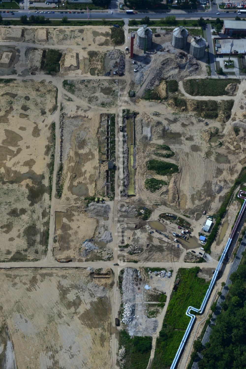 Berlin Falkenberg Hohenschönhausen from above - View Cleared site on the ruins of the digesters and clarifiers of Falkenberg treatment plant in the district Hohenschonhausen - Marzahn in Berlin. The area is a developing area with commercial and industrial development to the CleanTech Business Park Berlin - Marzahn be expanded