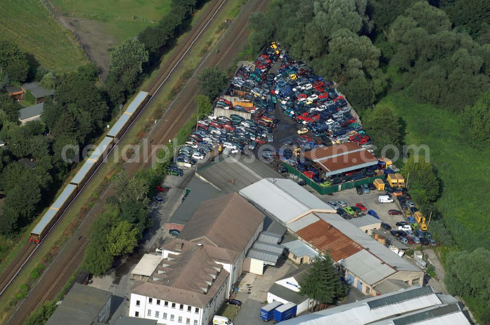 Aerial photograph Neuenhagen - Blick auf die auf Grund der sogenannten Abwrackprämie übervollen Lagerflächen der Autoverwertung PRIES & FRIESE am Rosa-Luxemburg-Damm 1 in 15366 Neuenhagen - Fredersdorf Tel.: 03342-234480