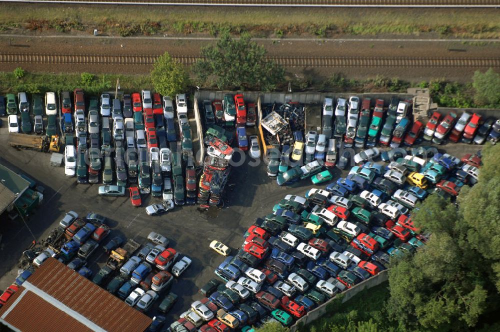 Neuenhagen from the bird's eye view: Blick auf die auf Grund der sogenannten Abwrackprämie übervollen Lagerflächen der Autoverwertung PRIES & FRIESE am Rosa-Luxemburg-Damm 1 in 15366 Neuenhagen - Fredersdorf Tel.: 03342-234480