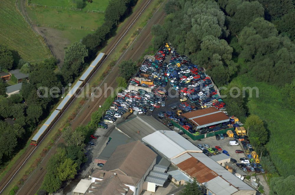 Neuenhagen from above - Blick auf die auf Grund der sogenannten Abwrackprämie übervollen Lagerflächen der Autoverwertung PRIES & FRIESE am Rosa-Luxemburg-Damm 1 in 15366 Neuenhagen - Fredersdorf Tel.: 03342-234480