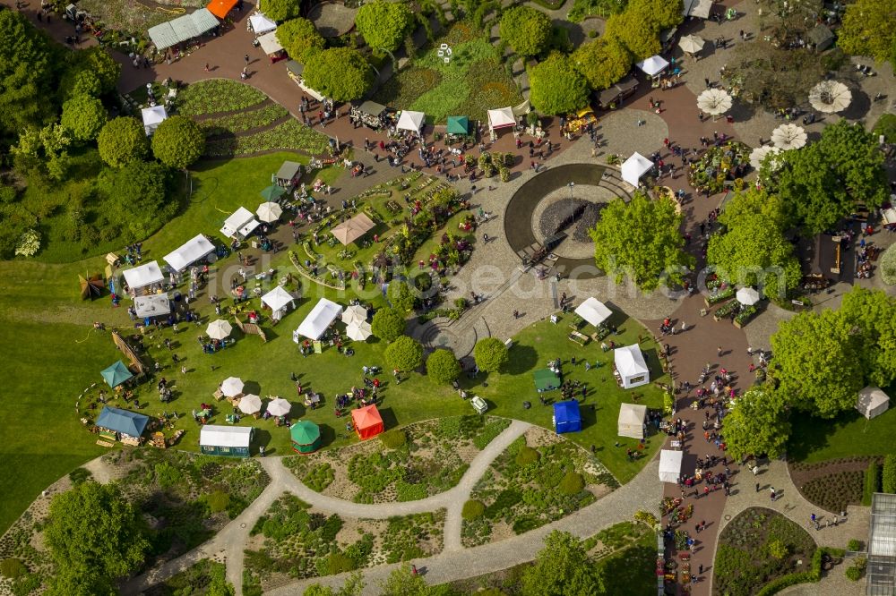 Aerial image Hamm - Number of visitors at a garden party in the Maxi Park in Hamm in North Rhine-Westphalia