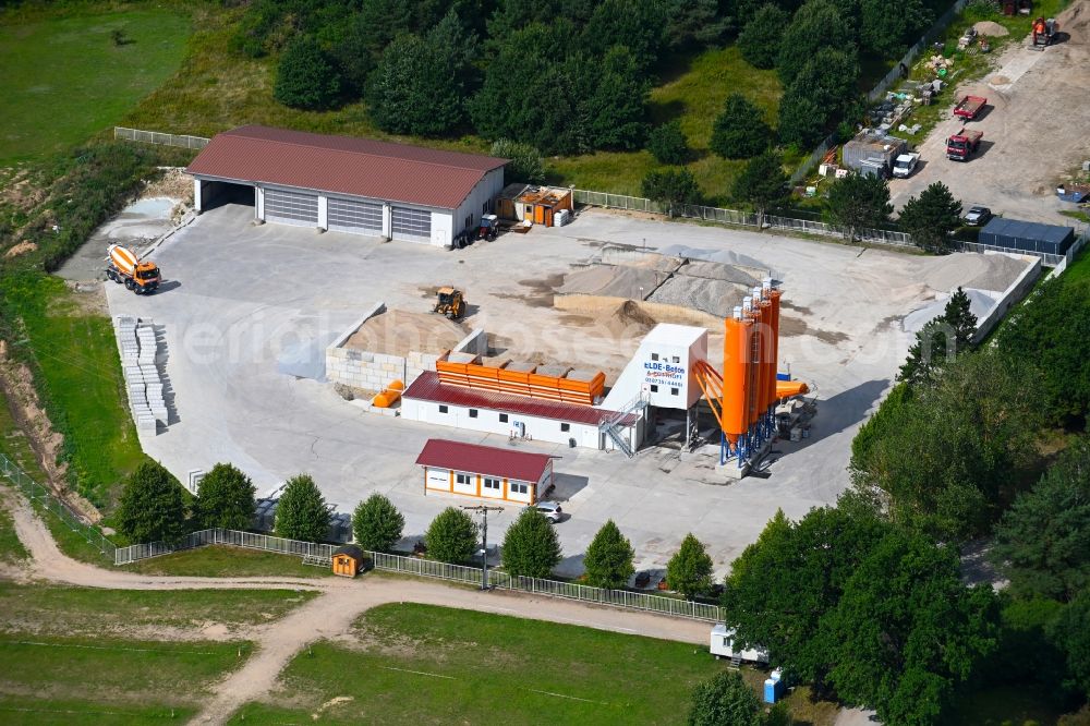 Aerial photograph Plau am See - Mixed concrete and building materials factory of on Meyenburger Chaussee in Plau am See in the state Mecklenburg - Western Pomerania, Germany