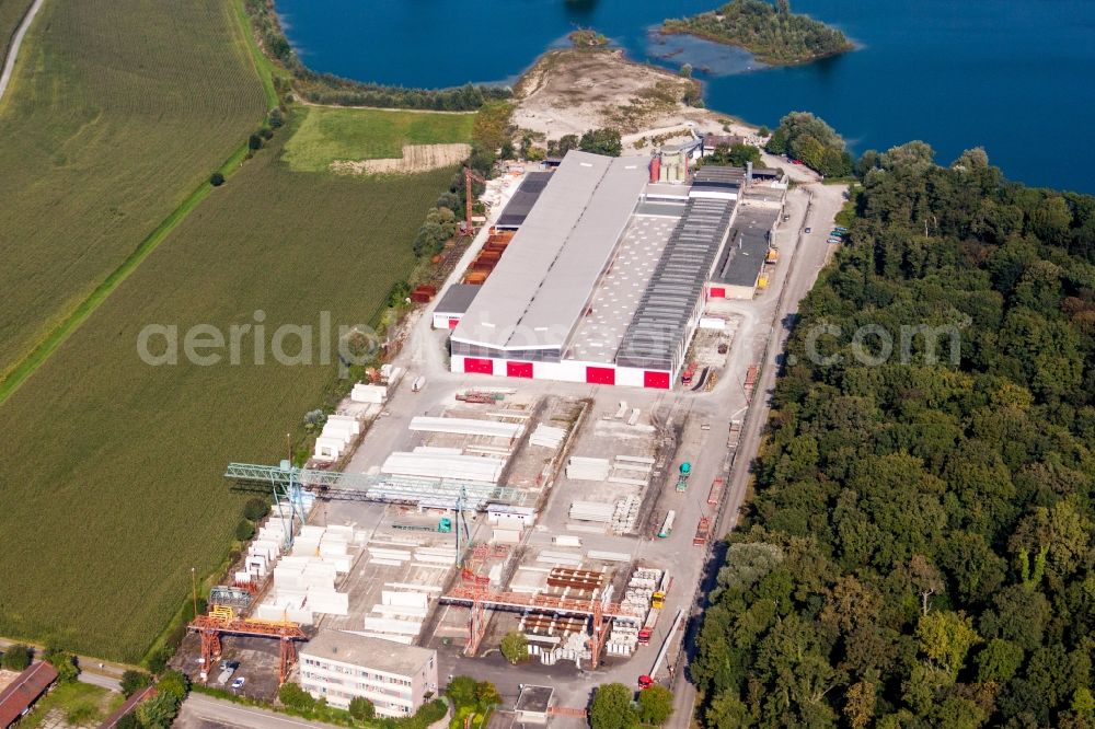 Linkenheim-Hochstetten from above - Mixed concrete and building materials factory of Betonfertigteilewerk Linkenheim GmbH & Co. KG in Linkenheim-Hochstetten in the state Baden-Wuerttemberg, Germany