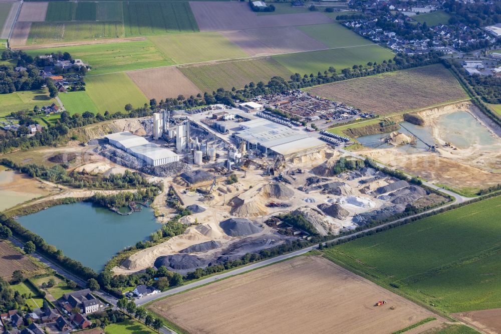 Aerial image Mehlbusch - Mixed concrete and building materials factory of on street Gladbacher Strasse in Mehlbusch in the state North Rhine-Westphalia, Germany