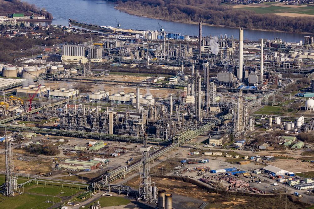 Aerial photograph Köln - Company premises of Alpha Calcit Fuellstoff GmbH & Co. KG in the state North Rhine-Westphalia, Germany