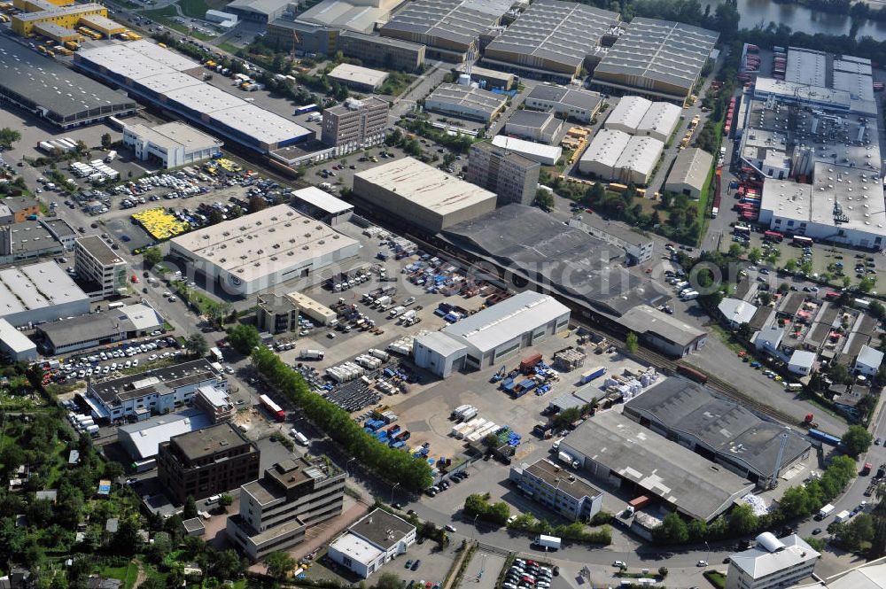 Aerial image Frankfurt am Main - Betriebsgelände mit Altpapiersortieranlage der FES Frankfurter Entsorgungs- und Service GmbH an der Ferdinand-Porsche-Sraße 16 in Frankfurt am Main in Hessen. Company grounds with scrap paper sorting plant in Frankfurt on the Main in Hesse.