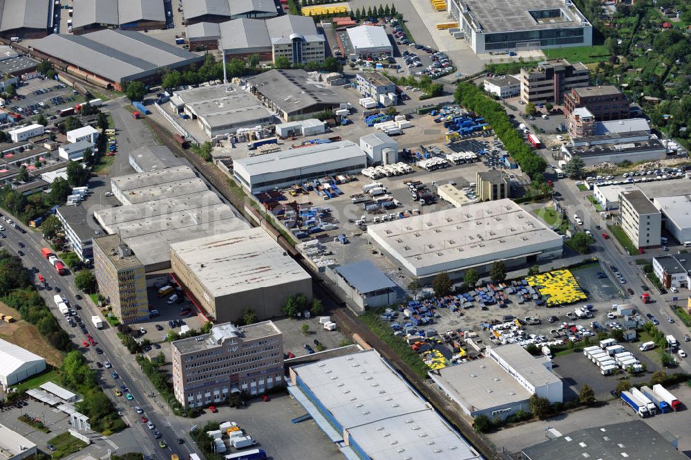 Aerial image Frankfurt am Main - Betriebsgelände mit Altpapiersortieranlage der FES Frankfurter Entsorgungs- und Service GmbH an der Ferdinand-Porsche-Sraße 16 in Frankfurt am Main in Hessen. Company grounds with scrap paper sorting plant in Frankfurt on the Main in Hesse.