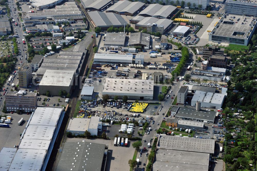 Frankfurt am Main from the bird's eye view: Betriebsgelände mit Altpapiersortieranlage der FES Frankfurter Entsorgungs- und Service GmbH an der Ferdinand-Porsche-Sraße 16 in Frankfurt am Main in Hessen. Company grounds with scrap paper sorting plant in Frankfurt on the Main in Hesse.