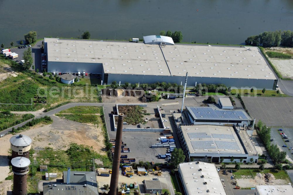 Frankfurt am Main from above - Betriebsgelände mit Bioabfallbehandlungsanlage der FES Frankfurter Entsorgungs- und Service GmbH an der Peter-Behrens-Straße 8 in Frankfurt am Main in Hessen. Company grounds with biological waste treatment facility in Frankfurt on the Main in Hesse.