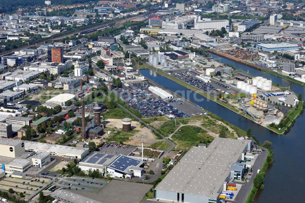 Frankfurt am Main from above - Betriebsgelände mit Bioabfallbehandlungsanlage der FES Frankfurter Entsorgungs- und Service GmbH an der Peter-Behrens-Straße 8 in Frankfurt am Main in Hessen. Company grounds with biological waste treatment facility in Frankfurt on the Main in Hesse.