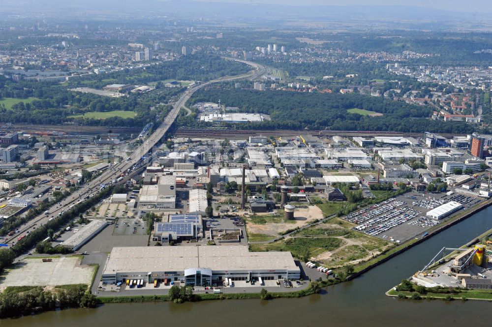 Aerial image Frankfurt am Main - Betriebsgelände mit Bioabfallbehandlungsanlage der FES Frankfurter Entsorgungs- und Service GmbH an der Peter-Behrens-Straße 8 in Frankfurt am Main in Hessen. Company grounds with biological waste treatment facility in Frankfurt on the Main in Hesse.