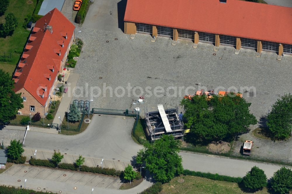 Erkner from the bird's eye view: Depot of the highway maintenance Erkner in Brandenburg. The site of the LS state operation Highways is also the headquarters of the motorway Museum