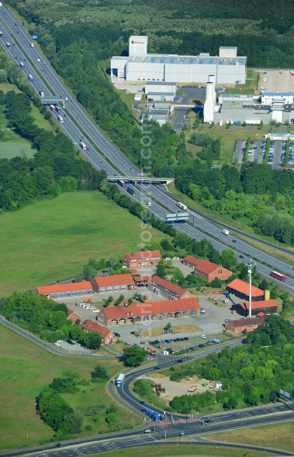 Aerial photograph Rangsdorf - Depot of the motorway maintenance Rangsdorf on the Berliner Ring motorway A10 - E30 in Rangsdorf in Brandenburg