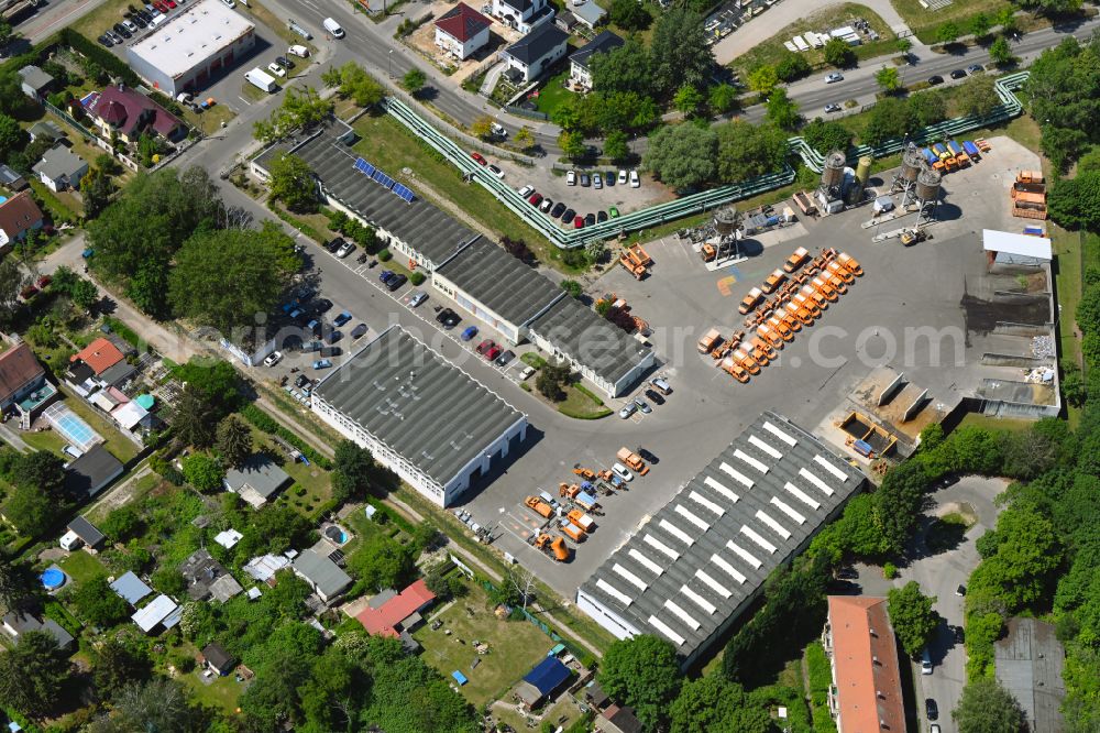 Aerial photograph Berlin - Site of the depot of the of Berliner Stadtreinigung on street Plauener Strasse in the district Hohenschoenhausen in Berlin, Germany