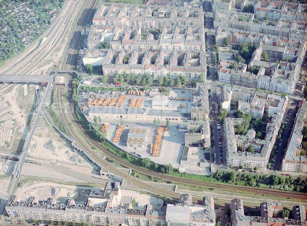 Berlin - Prenzlauer - Berg from the bird's eye view: Betriebshof der Berliner Stadtreinigungsbetriebe (A2) an der Malmöer Straße 26 b in 10439 Berlin (Tel.: 030-75921104).