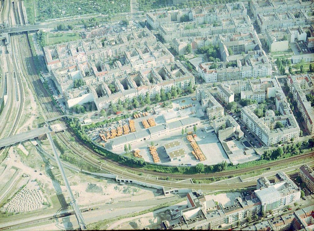 Aerial photograph Berlin - Prenzlauer - Berg - Betriebshof der Berliner Stadtreinigungsbetriebe (A2) an der Malmöer Straße 26 b in 10439 Berlin (Tel.: 030-75921104).