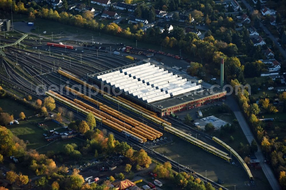 Aerial photograph Berlin - Site of the depot of the Betriebswerkstatt BVG am Schlosserweg in Berlin