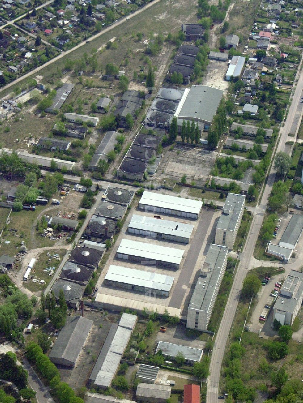 Aerial photograph Berlin - Site of the depot of the of BORAMTEC Bohr & Rammtechnik Berlin GmbH on Koepenicker Allee in the district Karlshorst in Berlin, Germany