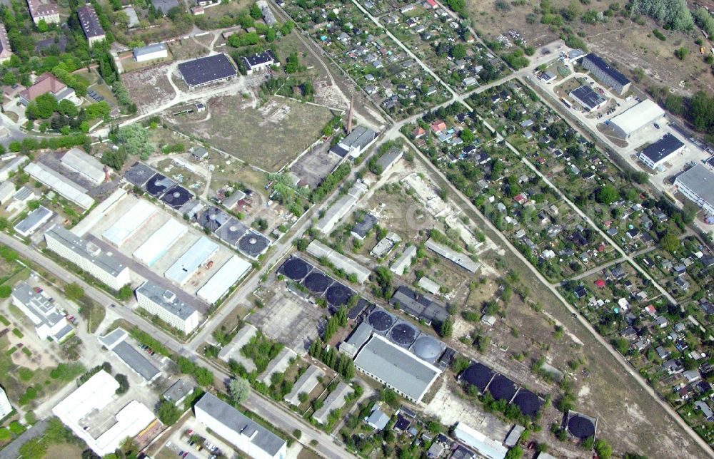 Aerial image Berlin - Site of the depot of the of BORAMTEC Bohr & Rammtechnik Berlin GmbH on Koepenicker Allee in the district Karlshorst in Berlin, Germany