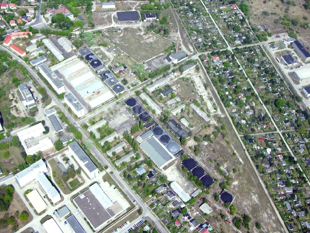 Aerial photograph Berlin - Site of the depot of the of BORAMTEC Bohr & Rammtechnik Berlin GmbH on Koepenicker Allee in the district Karlshorst in Berlin, Germany