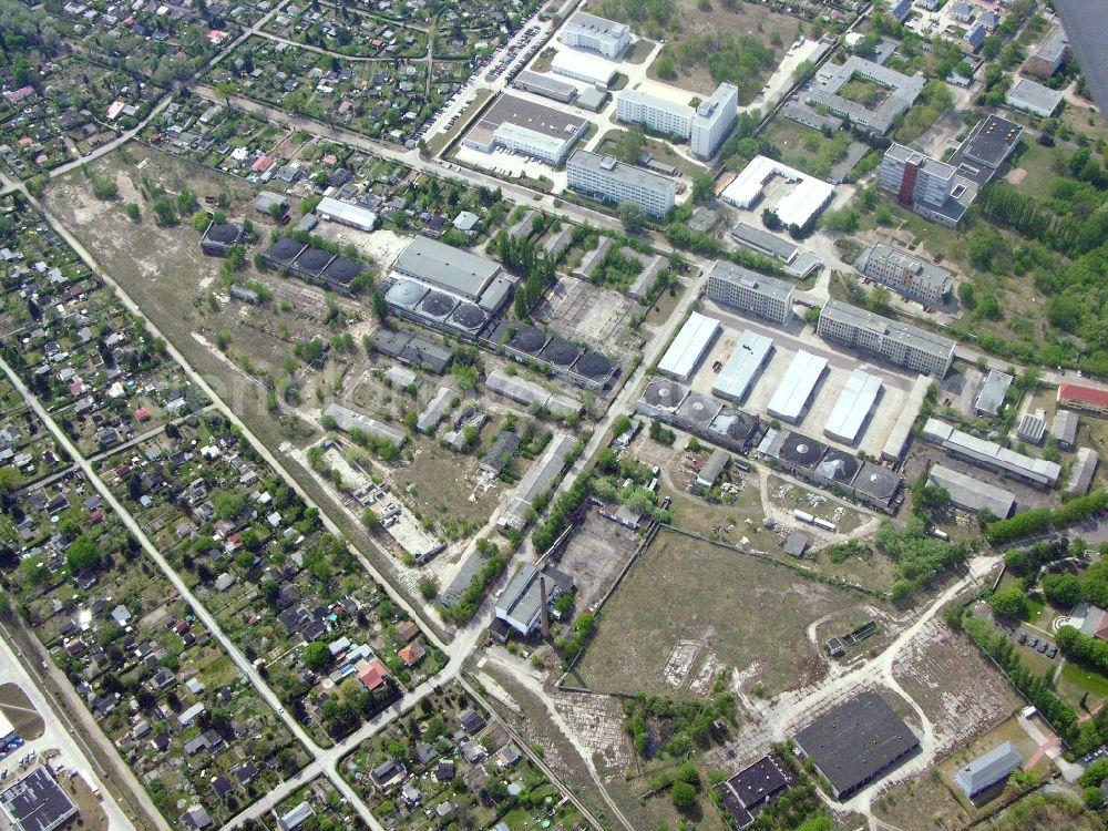 Aerial photograph Berlin - Site of the depot of the of BORAMTEC Bohr & Rammtechnik Berlin GmbH on Koepenicker Allee in the district Karlshorst in Berlin, Germany