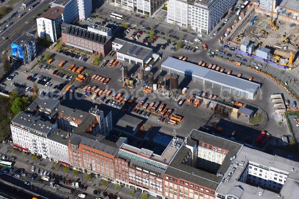 Aerial photograph Berlin - Site of the depot of the BSR Berliner Stadtreinigung on Muehlenstrasse in Berlin in Germany