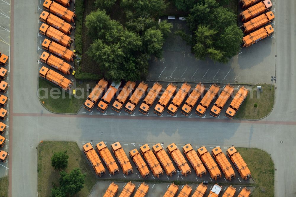 Berlin from above - Site of the depot of the BSR Berliner Stadtreinigungsbetriebe im Stadtteil Britz in Berlin in Germany