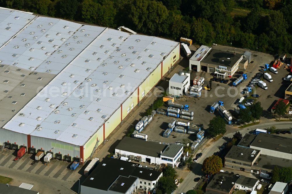 Hamburg from the bird's eye view: Site of the depot of the of Curt Richter SE on street Billwerder Ring in the district Billwerder in Hamburg, Germany