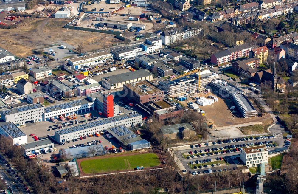 Aerial image Essen - Grounds of the fire depot and station with a construction site for an extension building on Barbarakirchgang in Essen in the state of North Rhine-Westphalia