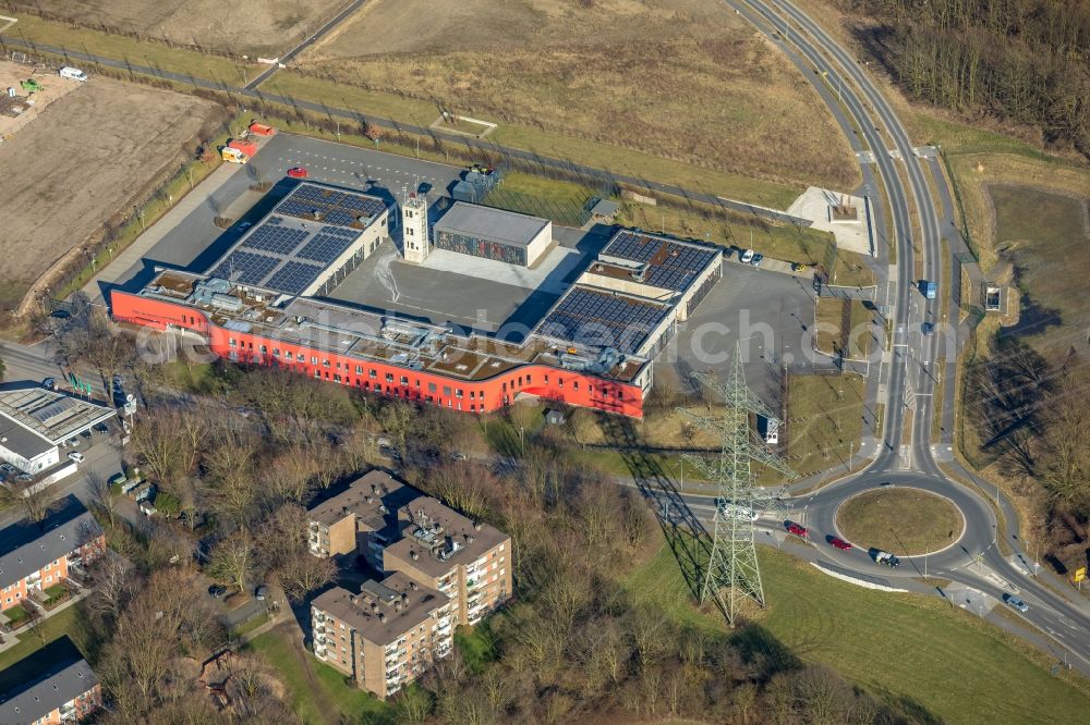 Dinslaken from the bird's eye view: Grounds of the fire depot on on Huenxer Str. in Dinslaken in the state North Rhine-Westphalia, Germany