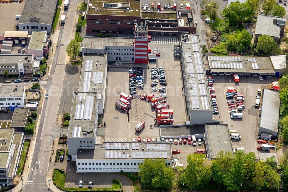 Aerial photograph Essen - Firehouse - site of the fire depot of the professional fire eating at the Iron Hand in Essen in North Rhine-Westphalia