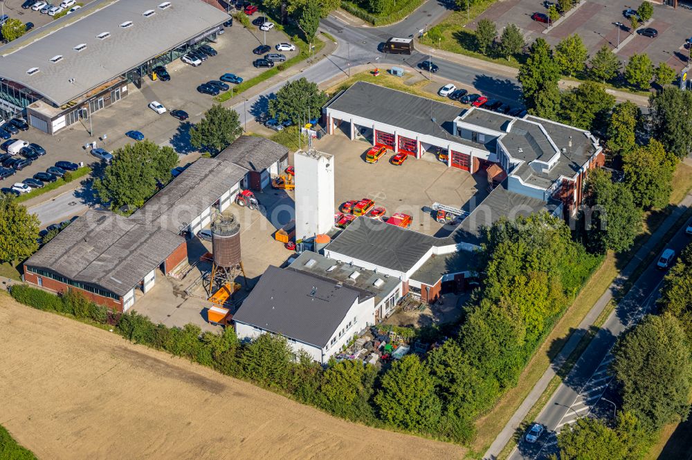 Aerial image Heiligenhaus - Grounds of the fire depot on Friedhofsallee in Heiligenhaus in the state North Rhine-Westphalia, Germany