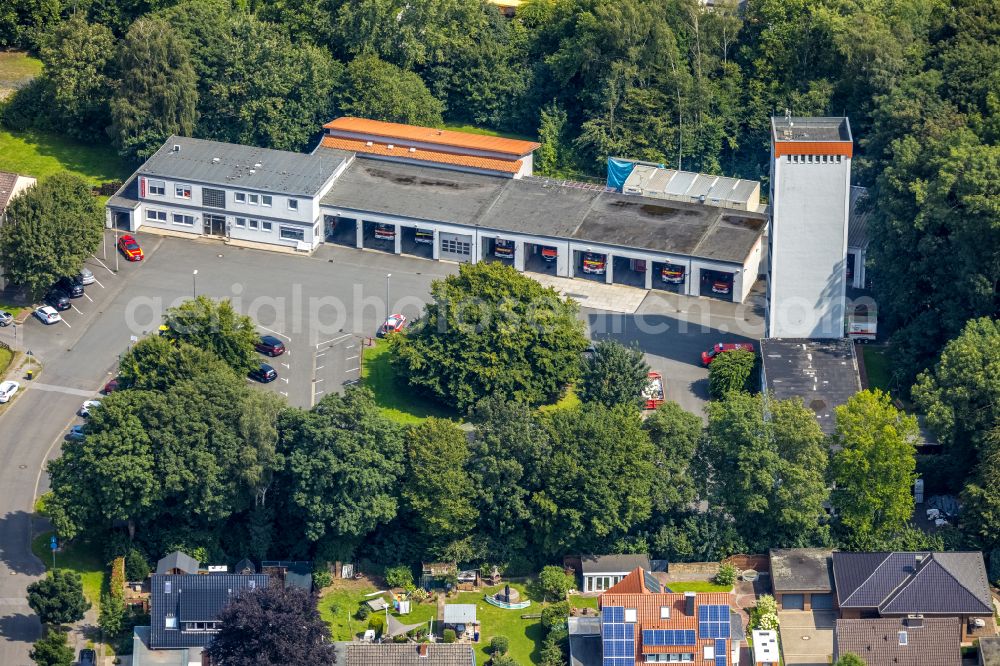 Kamen from the bird's eye view: Grounds of the fire depot on Mersch in Kamen in the state North Rhine-Westphalia, Germany