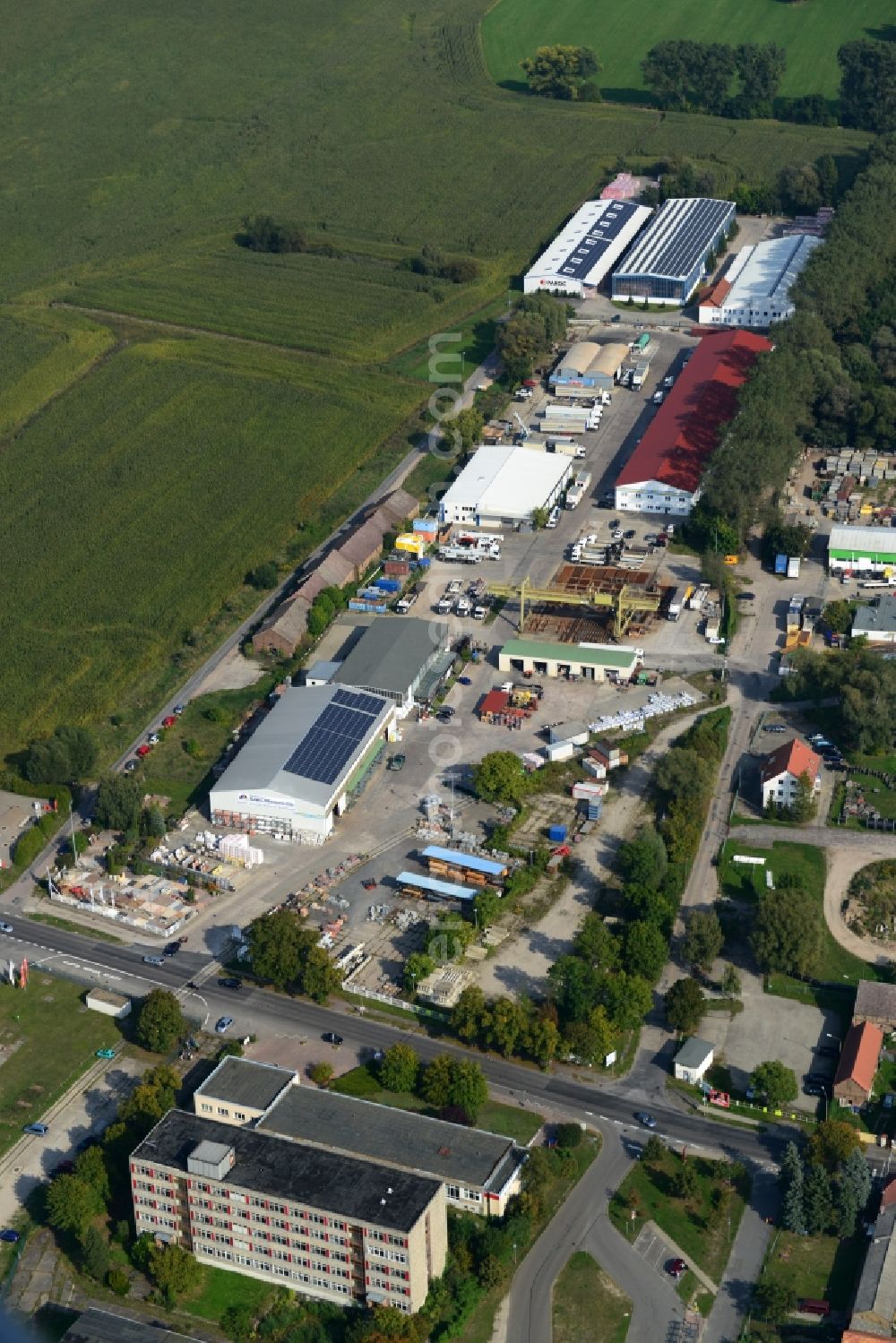 Mittenwalde from the bird's eye view: Depot with the headquarters of GAAC Commerz GmbH in the commercial area Mittenwalde in Brandenburg