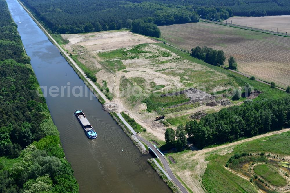 Genthin from the bird's eye view: Works way bridge over the Fiener main on-site preflooder at the Elbe-Havel Canal near by Genthin in Saxony-Anhalt