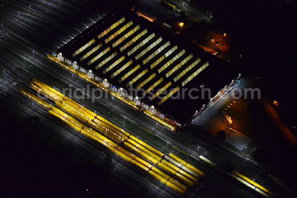 Aerial image Berlin Neukölln - Night image with view over maintenance workshop for subways in Britz in the district Neukölln in Berlin