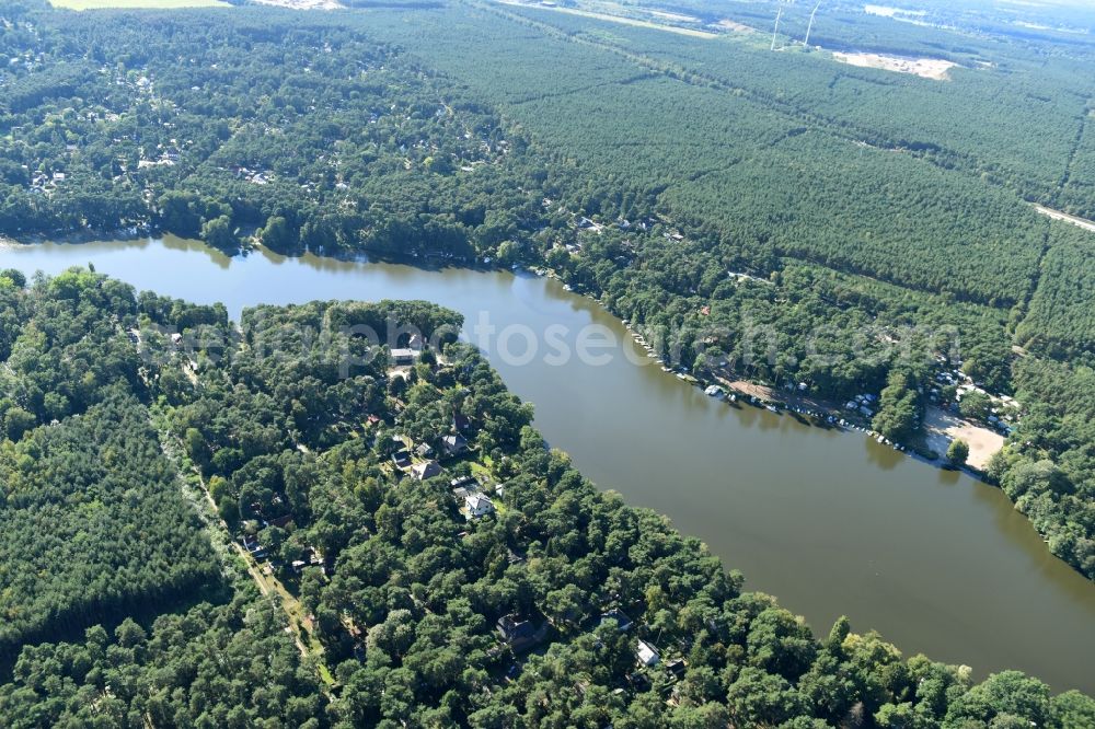 Aerial photograph Uckley - Wooded riparian areas of Lake Ukleisee in Uckley in the state of Brandenburg