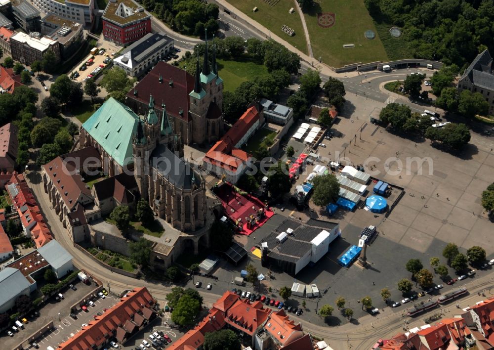 Aerial photograph Erfurt - View of the St. Severus and the Erfurt Cathedral, the former St. Mary's Church at the Cathedral Square and the old town of Erfurt