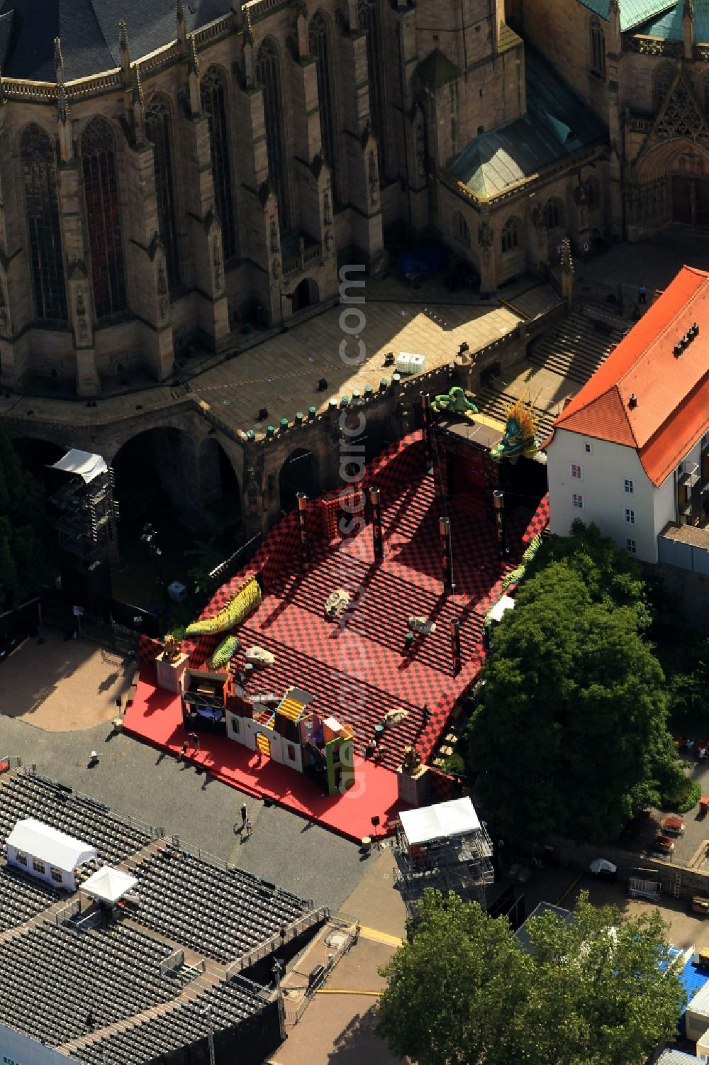 Erfurt from the bird's eye view: View of the St. Severus and the Erfurt Cathedral, the former St. Mary's Church at the Cathedral Square and the old town of Erfurt