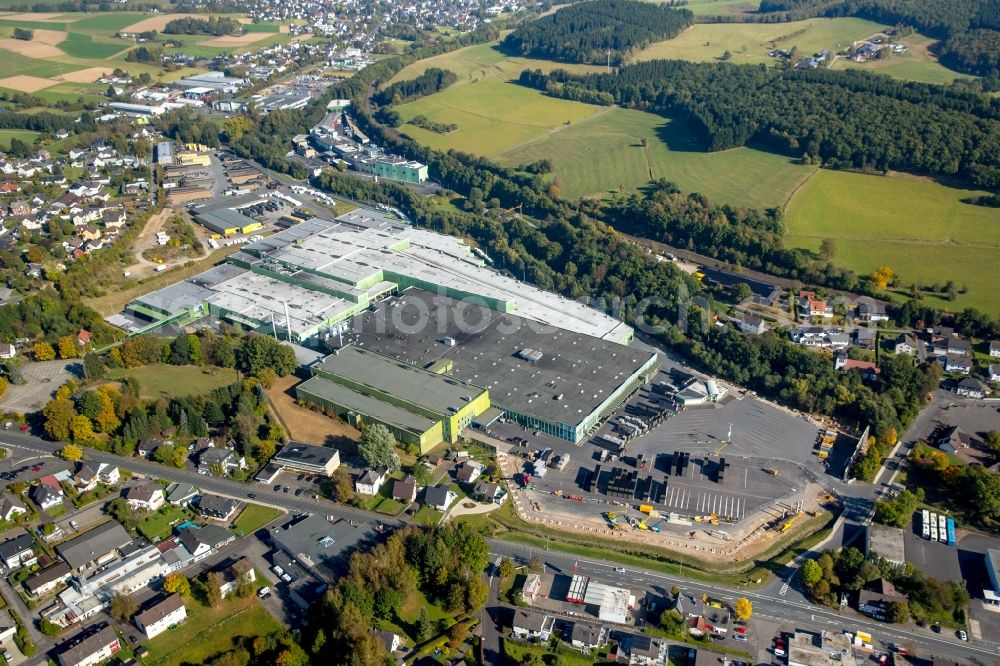 Aerial photograph Kreuztal - Building and production halls on the premises of the filling the Krombacher brewery in Kreuztal in the state North Rhine-Westphalia