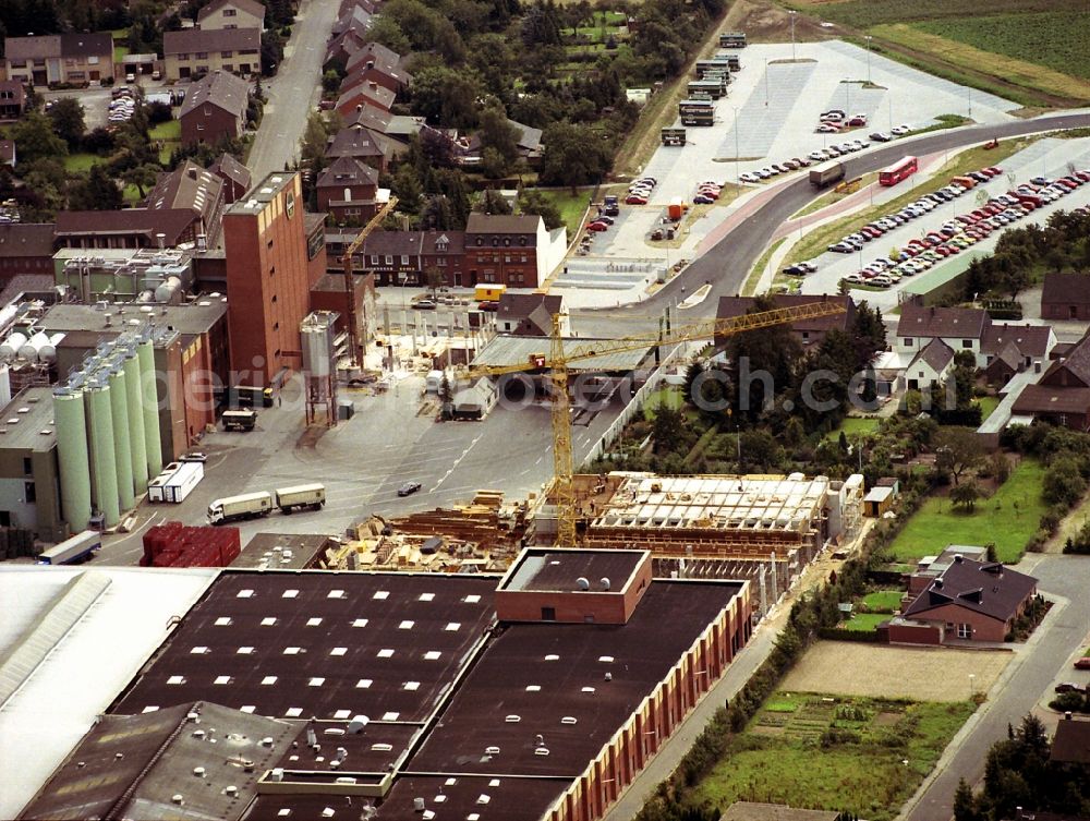 Aerial image Issum - Building and production halls on the premises of the brewery Brauerei Diebels GmbH & Co. KG in Issum in the state North Rhine-Westphalia