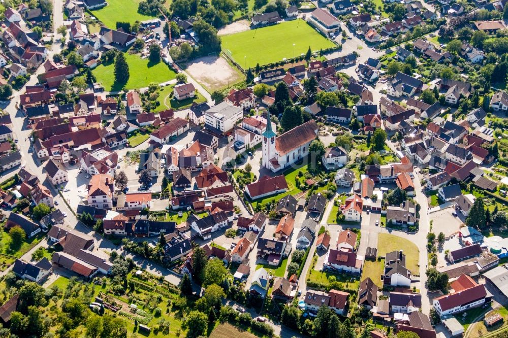 Aerial photograph Renchen - Building and production halls on the premises of the brewery Familienbrauerei Bauhoefer GmbH & Co. KG in the district Ulm in Renchen in the state Baden-Wurttemberg, Germany