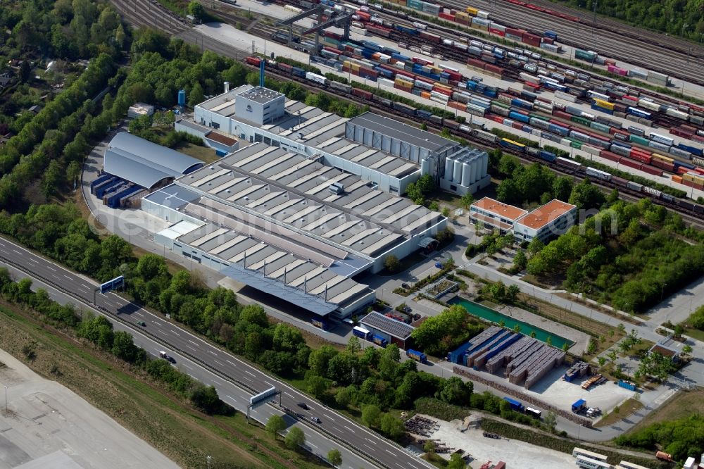 Aerial photograph München - Buildings and production halls on the premises of the brewery Hofbraeu Munich in the district Trudering-Riem in Munich in the state Bavaria, Germany