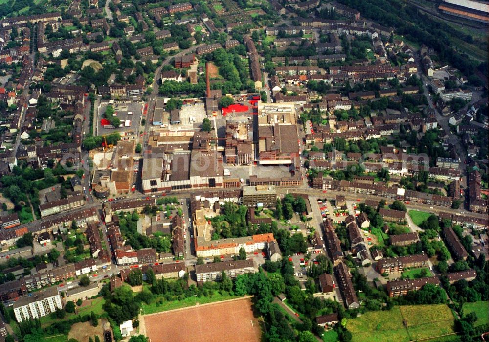 Duisburg from above - Building and production halls on the premises of the brewery Koenigbrauerei on Friedrich-Ebert-Strasse in Duisburg in the state North Rhine-Westphalia