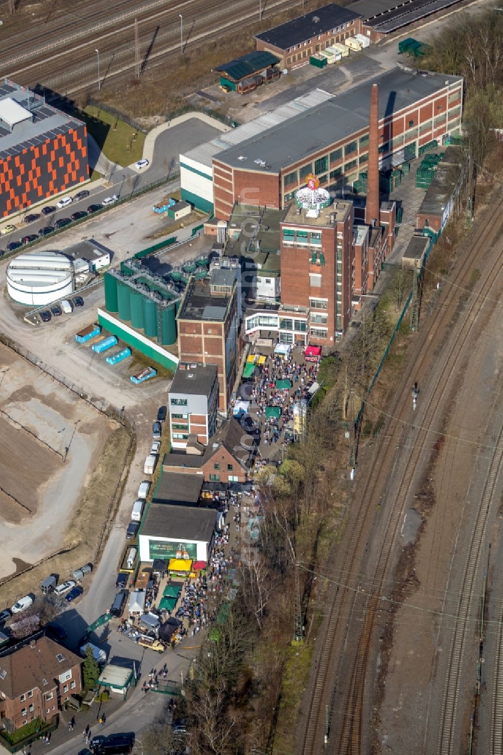 Bochum from the bird's eye view: Building and production halls on the premises of the brewery Privatbrauerei Moritz Fiege GmbH & Co. KG in Bochum in the state North Rhine-Westphalia