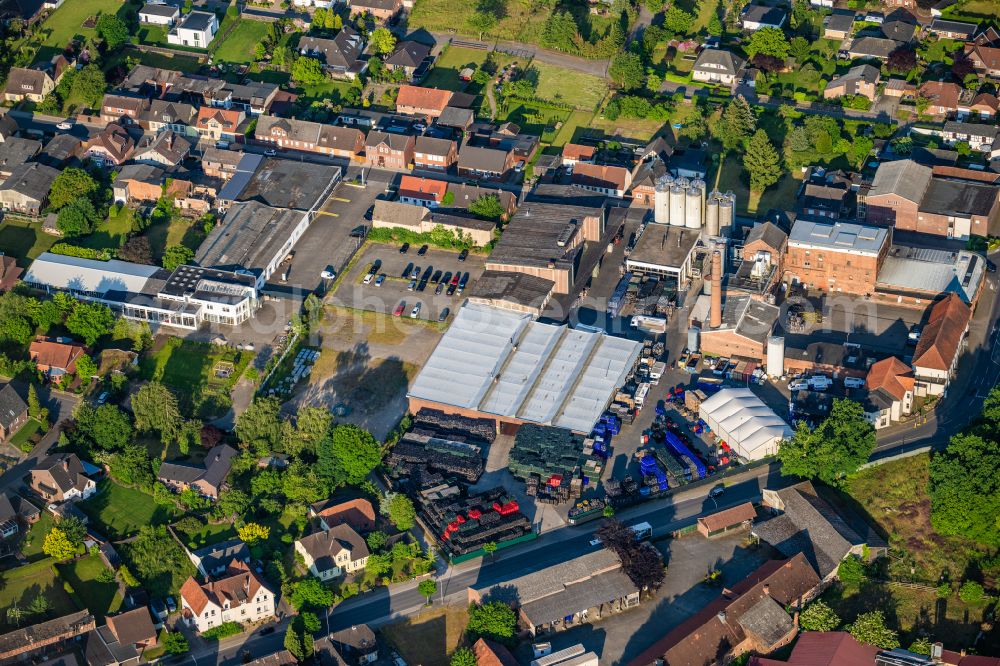 Aerial photograph Wittingen - Building and production halls on the premises of the brewery Privatbrauerei Wittingen Gmbh on street Bromer Strasse in Wittingen in the state Lower Saxony, Germany