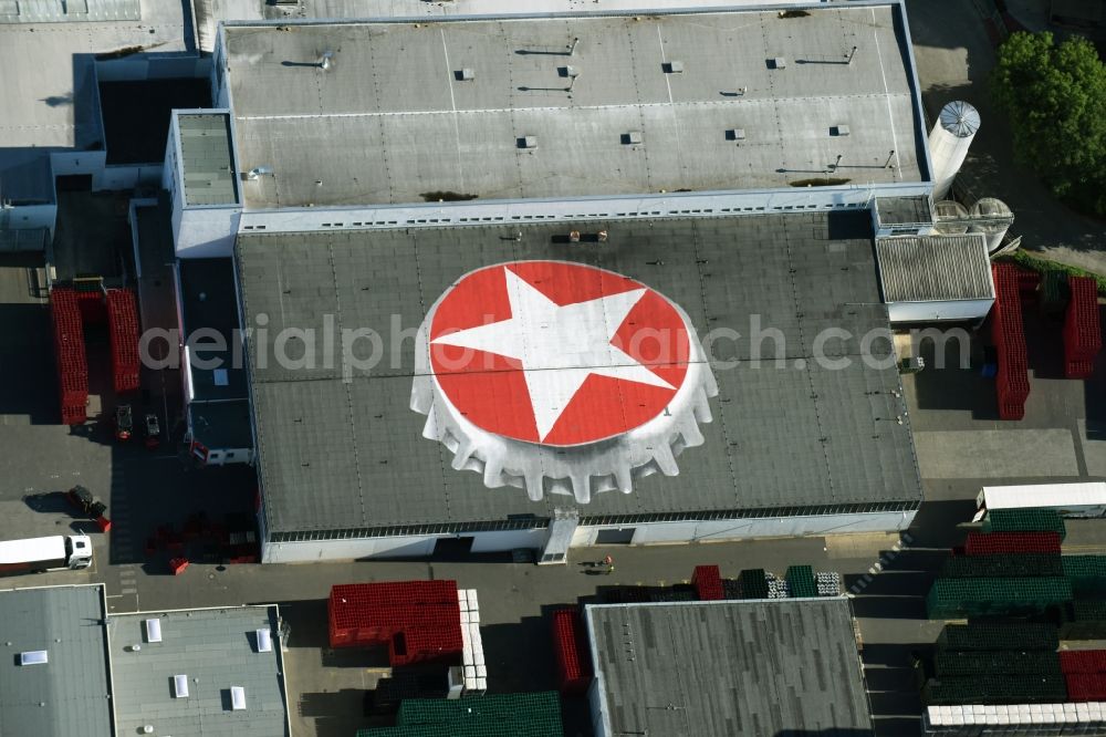 Leipzig from the bird's eye view: Building and production halls on the premises of the brewery Sternburg Brauerei on Muehlstrasse in Leipzig in the state Saxony