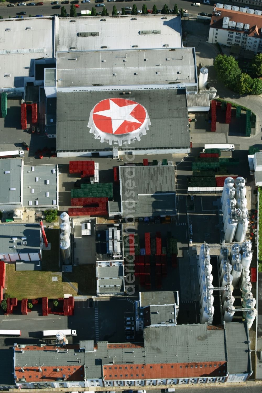 Aerial photograph Leipzig - Building and production halls on the premises of the brewery Sternburg Brauerei on Muehlstrasse in Leipzig in the state Saxony